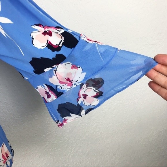 Roz & Ali Floral Flutter Sleeve Ruffle Bell Blue Pink Blouse Flowy Dressy Top XS - Picture 8 of 16